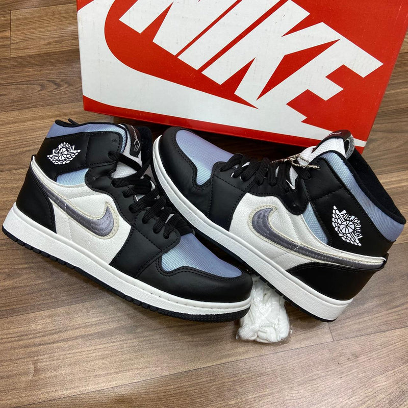 TÊNIS AIR JORDAN DUNK LOW BRANCO COM PRETO E AZUL - LANÇAMENTO