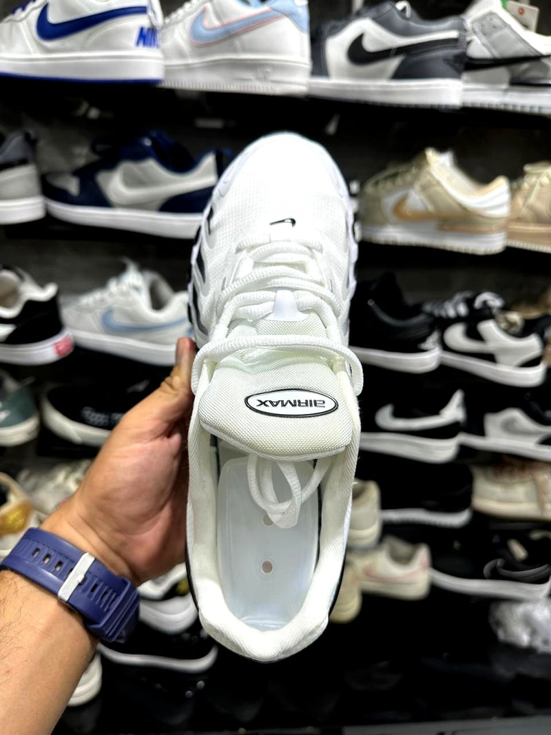 Tênis Nike Air Max DN Branco com Preto + Frete Grátis
