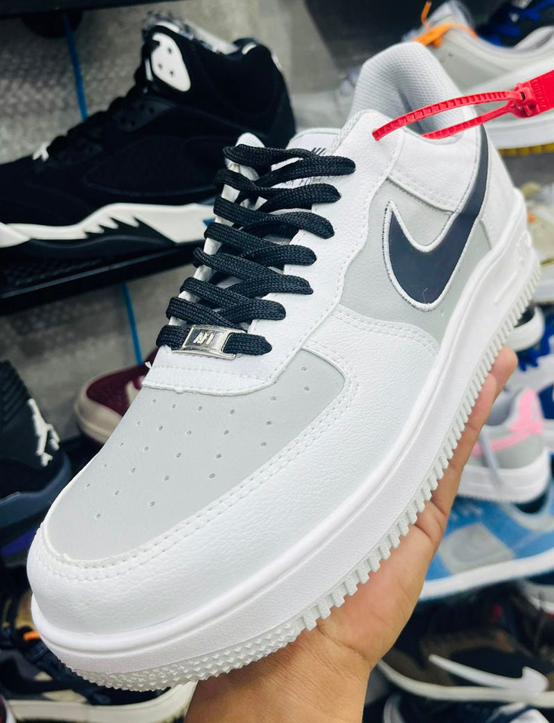 TÊNIS AIR FORCE BRANCO COM PRETO