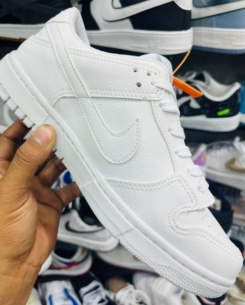 TÊNIS NIKE DUNK LOW BRANCO