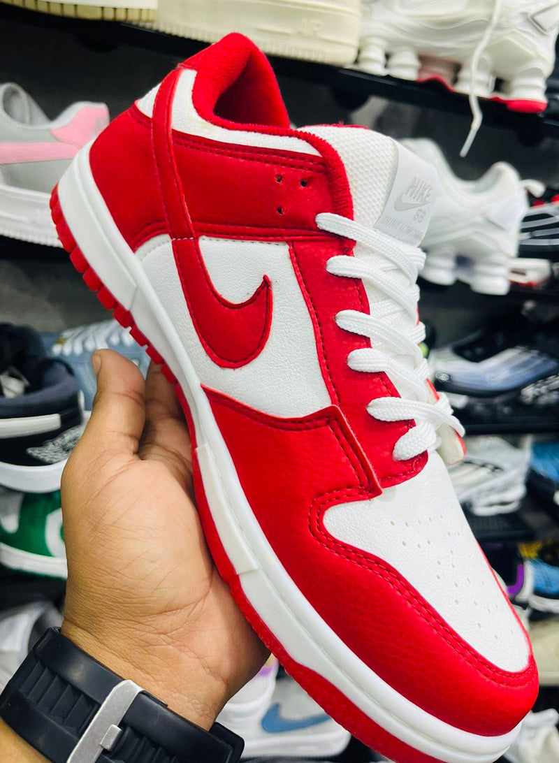 TÊNIS NIKE DUNK LOW VERMELHO