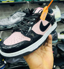 TÊNIS NIKE DUNK LOW PRETO COM ROSA
