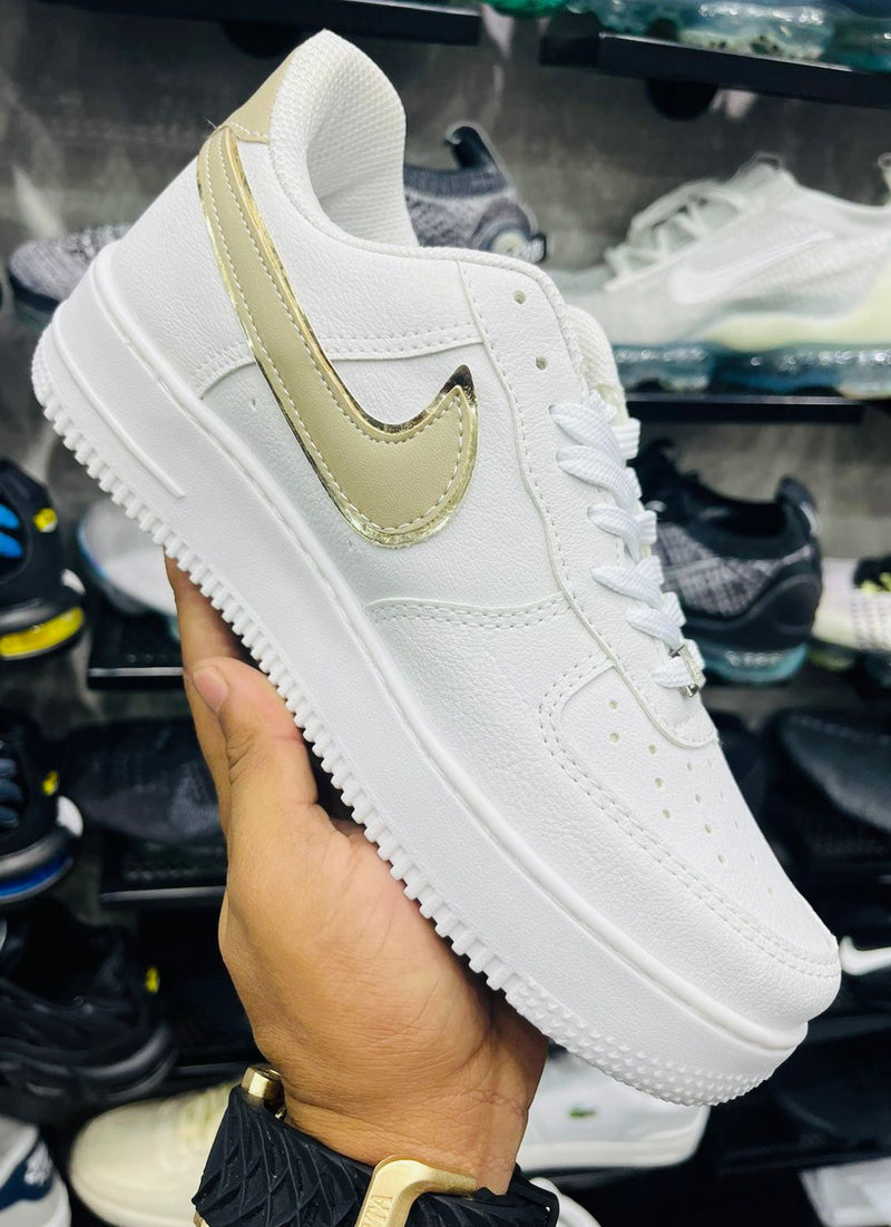 TÊNIS AIR FORCE BRANCO COM BEGE