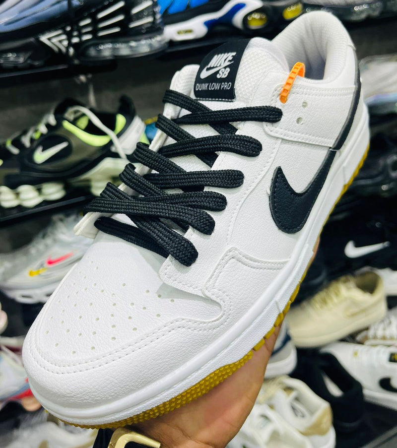 TÊNIS NIKE DUNK LOW