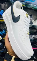 TÊNIS AIR FORCE BRANCO COM PRETO