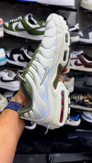 LANÇAMENTO Tênis Nike Air Max Plus TN1 Branco com Verde Musgo + Frete Grátis