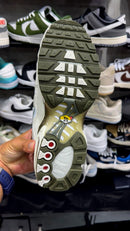 LANÇAMENTO Tênis Nike Air Max Plus TN1 Branco com Verde Musgo + Frete Grátis