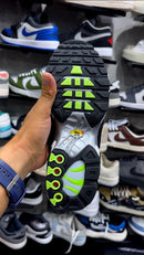 LANÇAMENTO Tênis Nike Air Max Plus TN1 Cinza com Preto + Frete Grátis