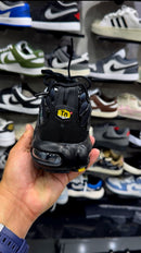 LANÇAMENTO Tênis Nike Air Max Plus TN1 Preto com Branco e Detalhes Amarelo + Frete Grátis