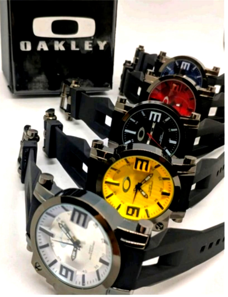 Relógio Oakley Fundo Vermelho